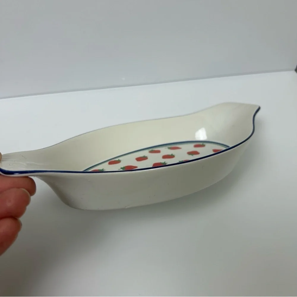 Vintage Oval Small strawberry casserole dish strawberry fields style